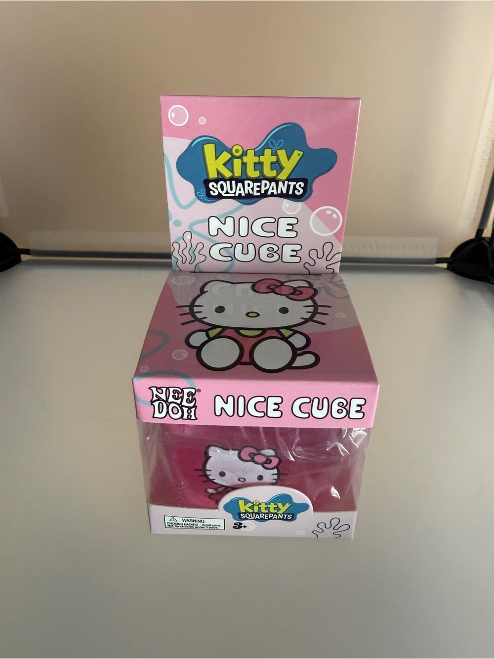 Hello Kitty Nice Cube Needoh Pink